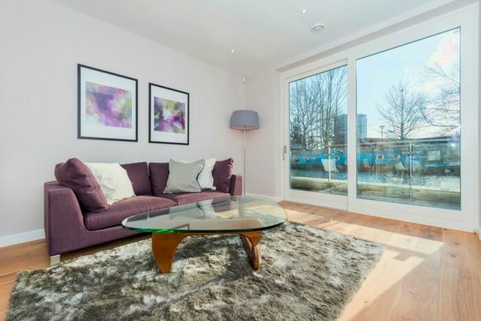 1 Bedroom Flat To Rent In Waterfront Apartments, Amberley Waterfront, Maida Vale W9