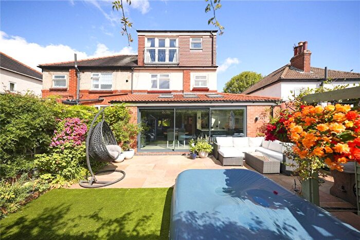 4 Bedroom Semi-detached House For Sale In Moorgarth Avenue, York, North Yorkshire, YO24