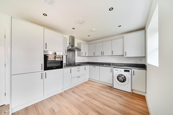 3 Bedroom House To Rent In Upton Hall Crescent, Upton, NN5