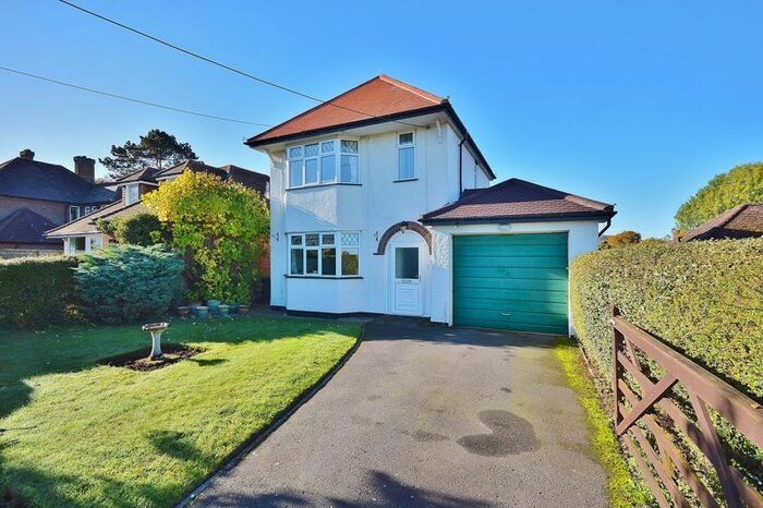 3 Bedroom Detached House For Sale In Shootacre Lane, Princes Risborough, HP27