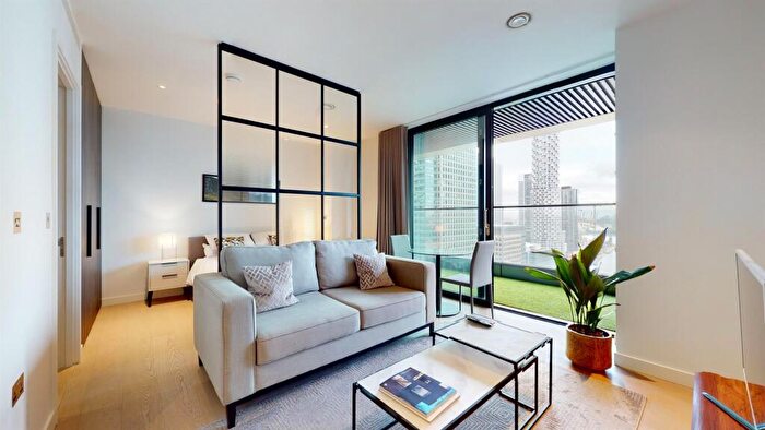 Apartment To Rent In Bagshaw Building, Wards Place, London, E14