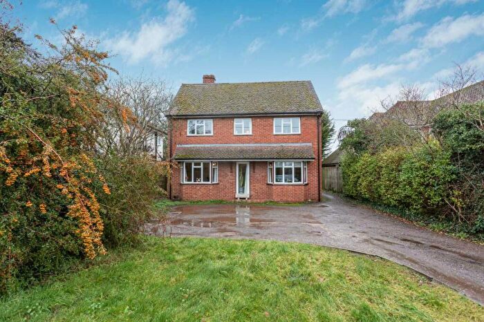 4 Bedroom Detached House For Sale In Wantage Road, Wallingford, OX10