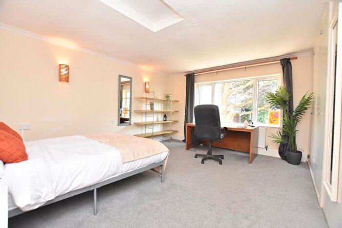 4 Bedroom Terraced House To Rent In Tyndalls Park Road, Bristol, BS8