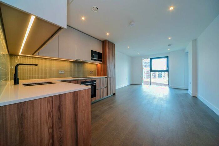 1 Bedroom Flat To Rent In Hewson Way, Elephant And Castle, London, SE17