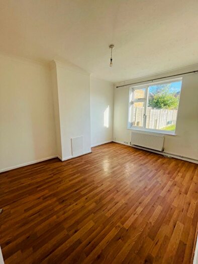 3 Bedroom Terraced House To Rent In Hedgemans Road, Dagenham, Essex, RM9