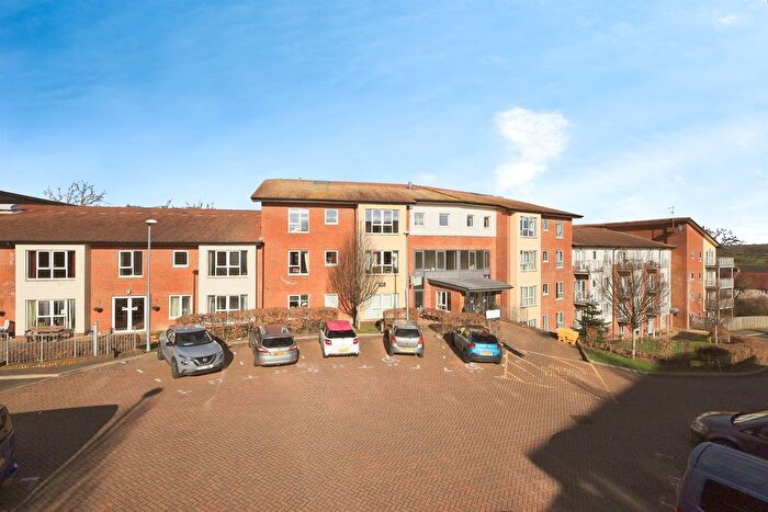 2 Bedroom Flat For Sale In Binder Lane, Hailsham, BN27