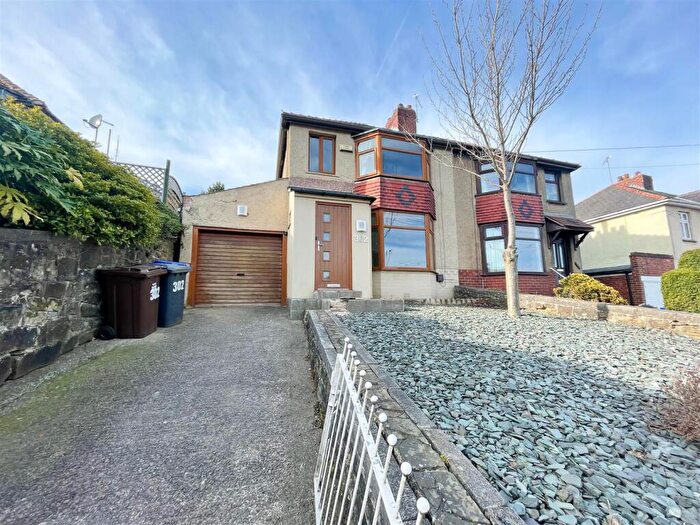 3 Bedroom Semi-Detached House To Rent In Haggstones Road, Worrall, S35