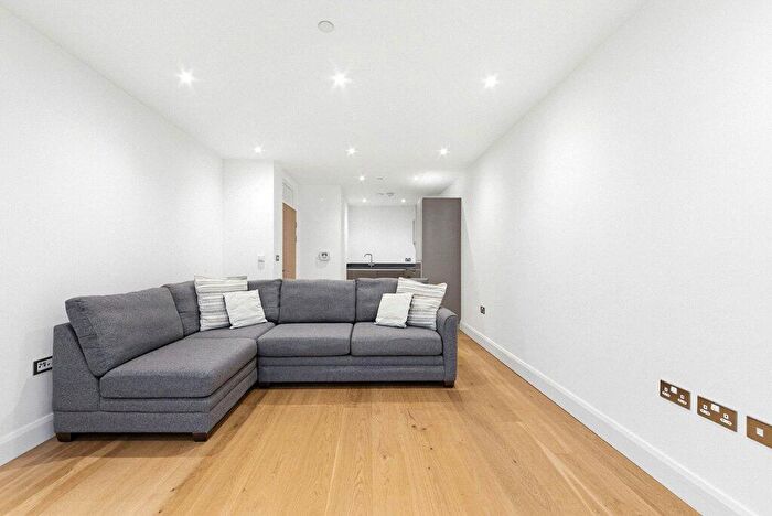 1 Bedroom Apartment To Rent In Hoey Court, Barry Blandford Way, London, E3