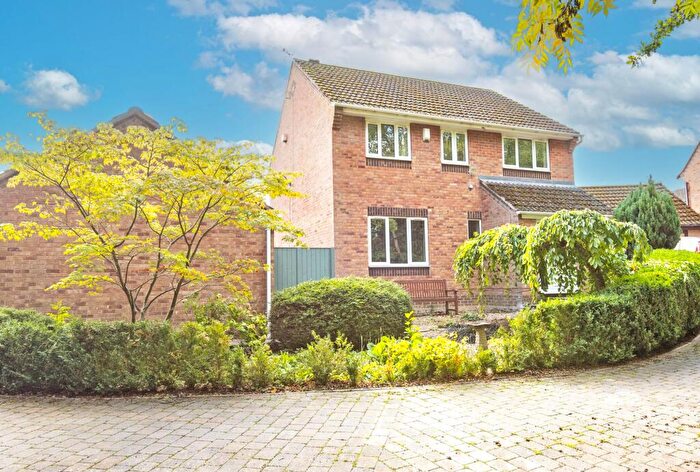 4 Bedroom Detached House For Sale In Rothey Grove, Chesterfield, S40