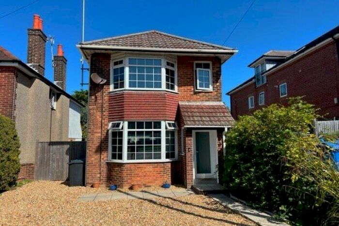 3 Bedroom Detached House To Rent In Ringwood Road, Poole, BH14