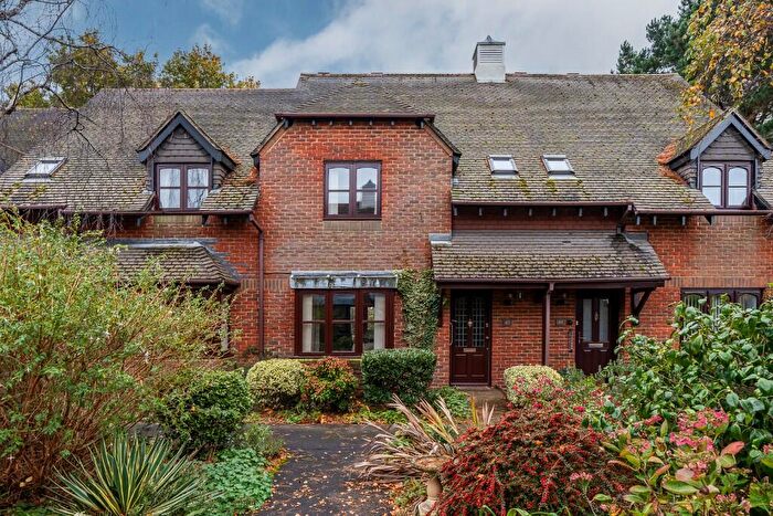 3 Bedroom Retirement Property For Sale In Garden Mews, Warsash, SO31