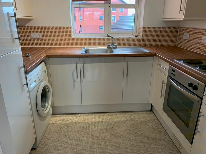 1 Bedroom Flat To Rent In Aylesbury Court, Coventry, CV6