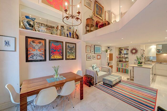 4 Bedroom Terraced House To Rent In Lansdowne Road, Notting Hill, London, W11