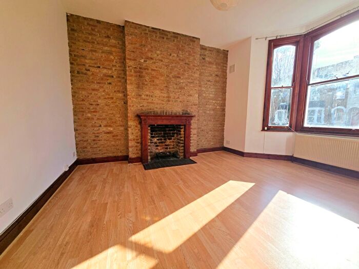 1 Bedroom Flat To Rent In Dalmeny Road, London, N7