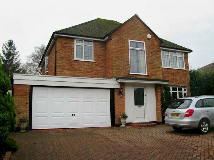 3 Bedroom Detached House To Rent In Woodlea Drive, Solihull, Birmingham, B91