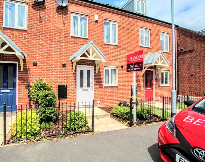 3 Bedroom Town House To Rent In Speakman Way, Prescot, L34