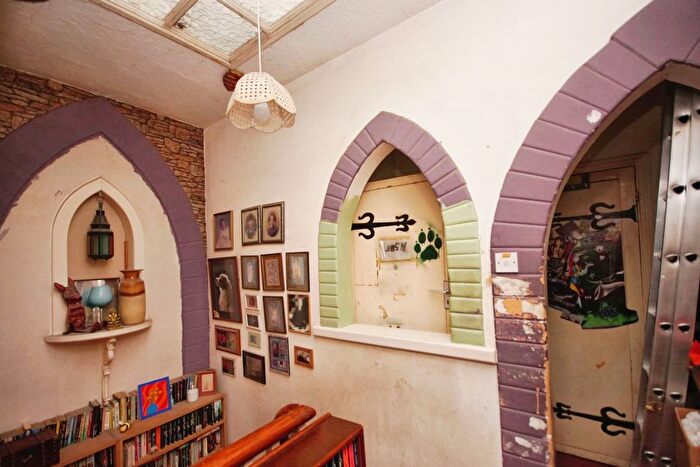 3 Bedroom Terraced House For Sale In Princes Place, Bristol, Somerset, BS7