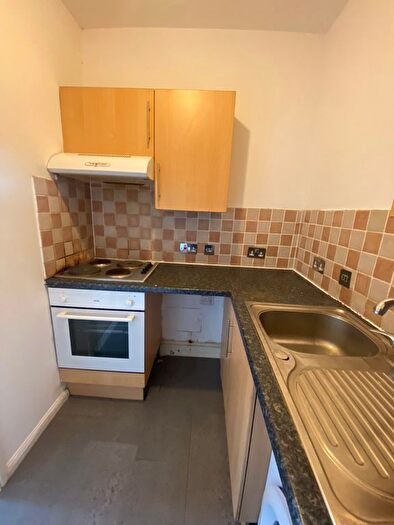 1 Bedroom Flat To Rent In Park Avenue, London, NW2
