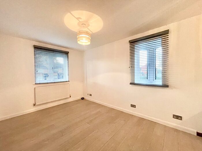 1 Bedroom Flat To Rent In Wellington Road, North Weald, CM16