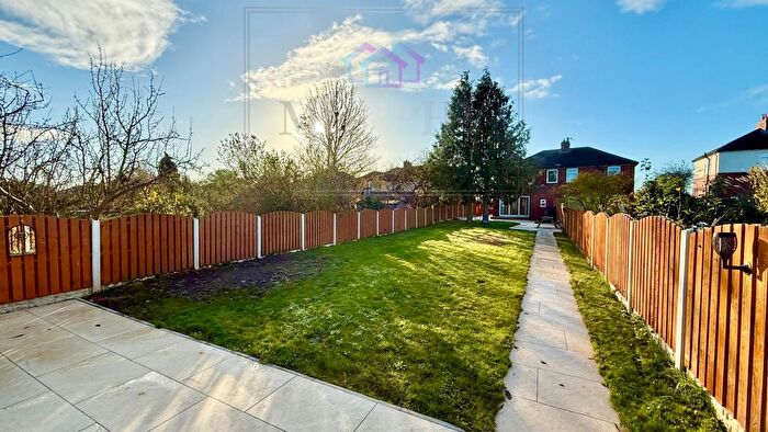 4 Bedroom Semi-detached House For Sale In Mount Pleasant, Little Smeaton, Pontefract, West Yorkshire, WF8