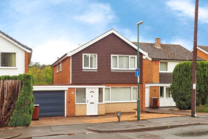 4 Bedroom Link Detached House For Sale In Appledore Avenue, Wollaton, Nottingham, NG8