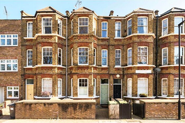 1 Bedroom Flat For Sale In Fitzalan Street, Kennington, SE11