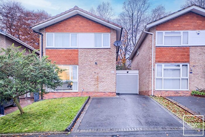 4 Bedroom Link Detached House For Sale In Niall Close, Edgbaston, B15