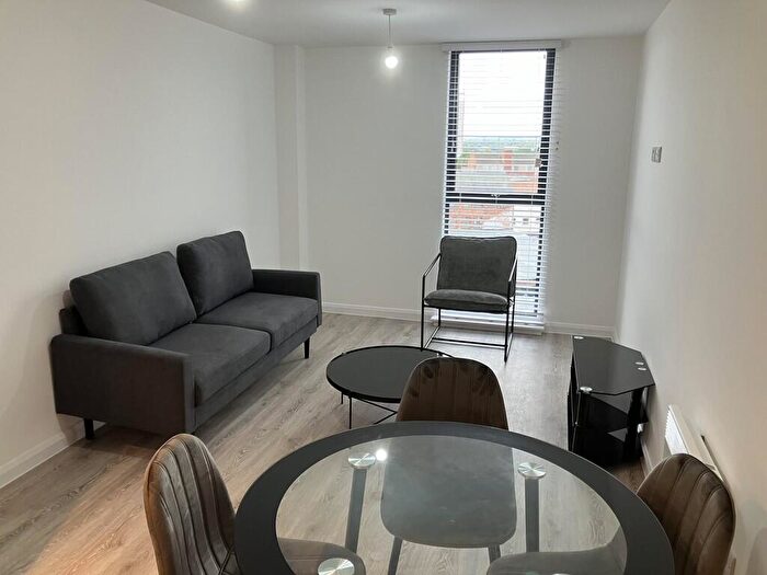 2 Bedroom Apartment To Rent In Parkview, Darwin Street, B12