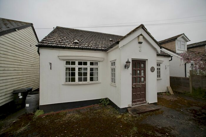 3 Bedroom Bungalow For Sale In Hay Street, Hertford, SG11