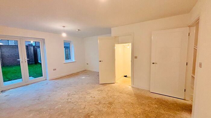 3 Bedroom Semi-Detached House For Sale In Wharton Road, Winsford, CW7