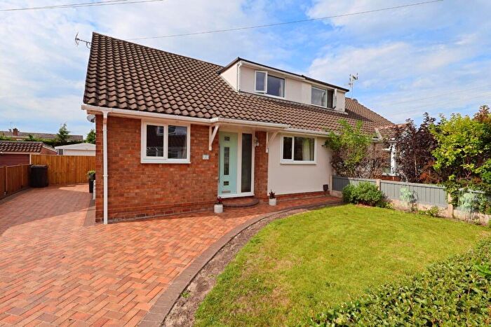 3 Bedroom Semi-Detached Bungalow For Sale In Clarke Road, Wrexham, LL12