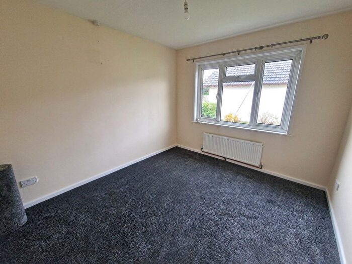 2 Bedroom Bungalow To Rent In Park Close, Holsworthy, EX22