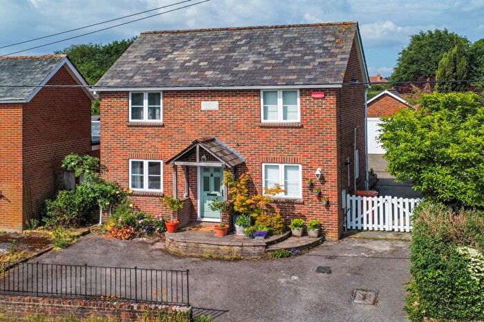 3 Bedroom Detached House For Sale In Winsor Road, Winsor, Southampton, SO40