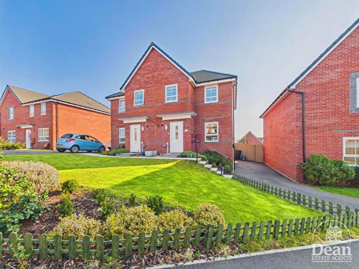 3 Bedroom Semi Detached House For Sale In Cooke Way, Lydney, GL15