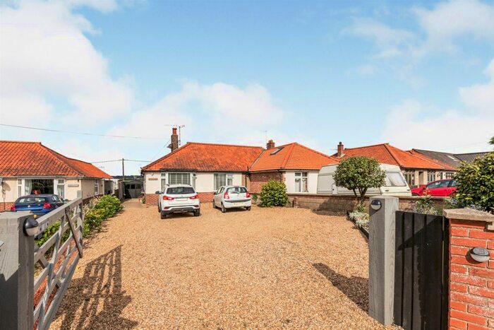 1 Bedroom Semi-Detached Bungalow For Sale In Norwich Road, Cromer, NR27