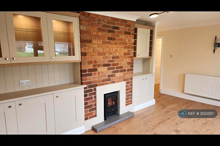 3 Bedroom Flat To Rent In Sketty, Swansea, SA2