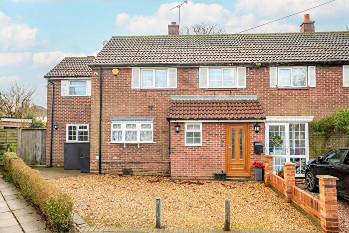 4 Bedroom Semi-Detached House For Sale In Fellowes Lane, Colney Heath, St. Albans, Hertfordshire, AL4