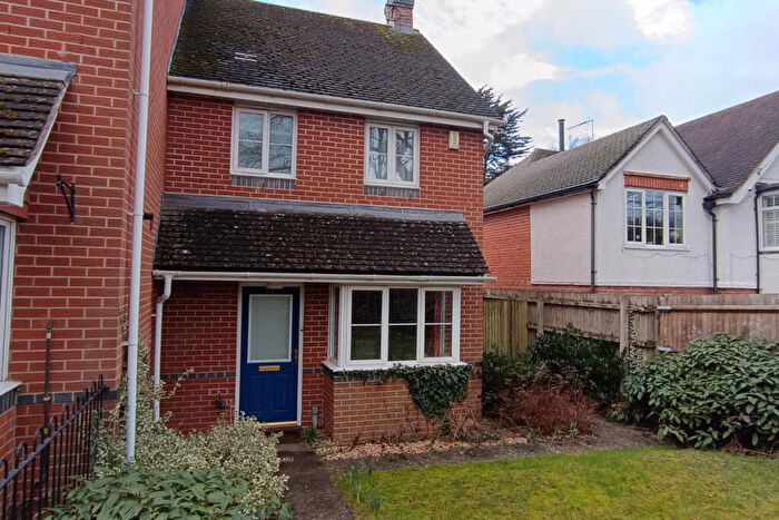 3 Bedroom End Of Terrace House For Sale In Marlow Court, All Hallows Road, Caversham, RG4