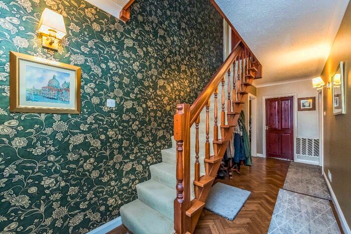 5 Bedroom Semi-Detached House For Sale In Holles Crescent, Nottingham, Nottinghamshire, NG7