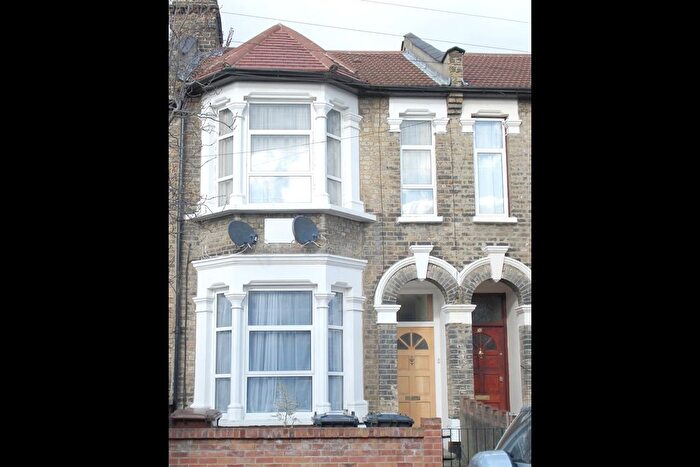 2 Bedroom Flat To Rent In Michael Road, London, E11