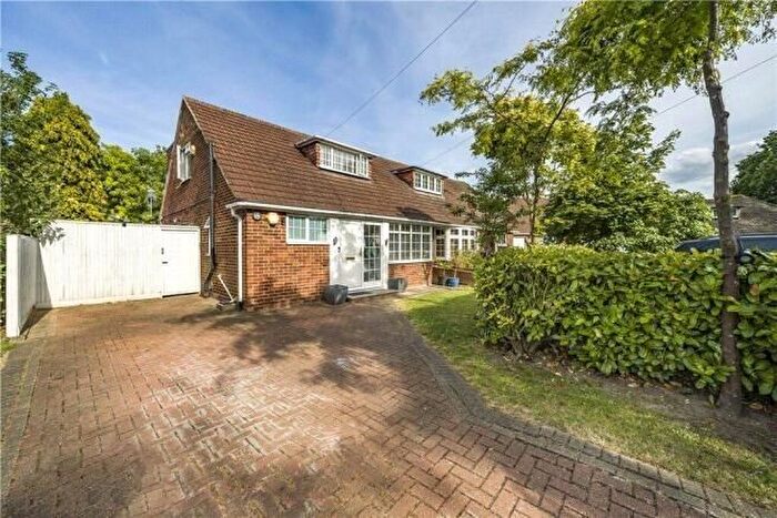 3 Bedroom Semi-Detached House To Rent In Staines-Upon-Thames, Surrey, TW19