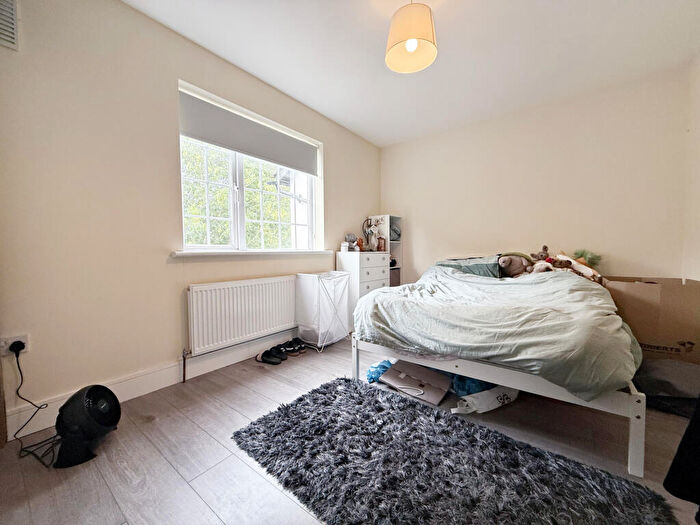 2 Bedroom Flat To Rent In Buckfield Court, Bathurst Walk, Iver, SL0