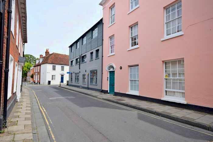 1 Bedroom Flat To Rent In Little London, Chichester, PO19