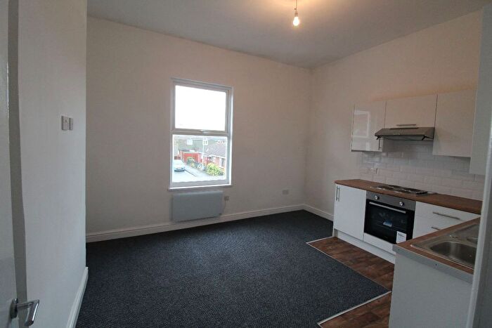 1 Bedroom Flat To Rent In Rosamond Street, Hessle Road, Hull, HU3