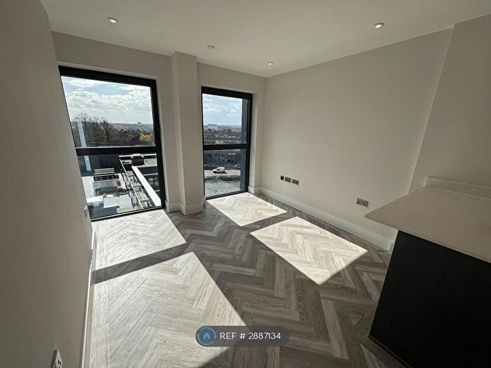 1 Bedroom Flat To Rent In Cockfoasters Road, Enfield, EN4