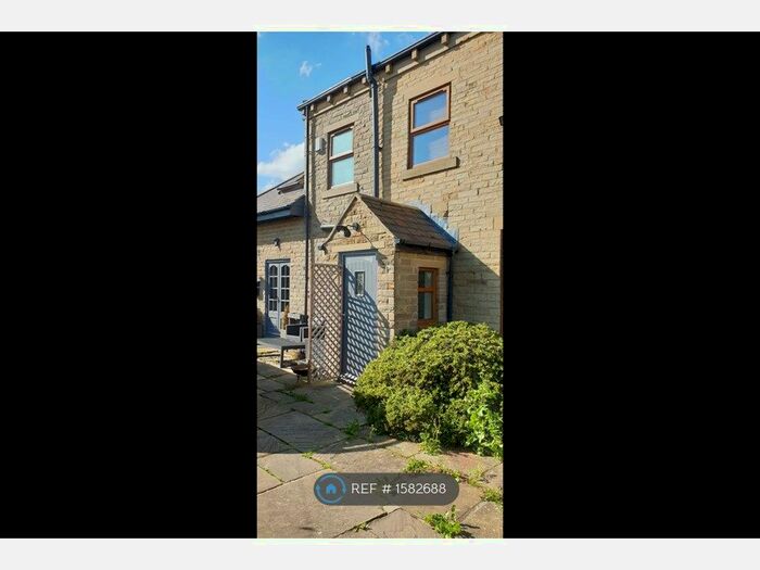 3 Bedroom Semi-Detached House To Rent In Providence Street, Scholes, Cleckheaton, BD19