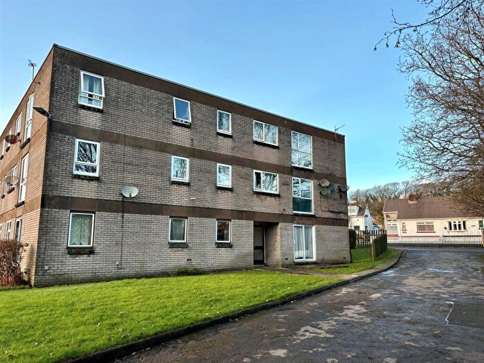 2 Bedroom Flat To Rent In Brynheulog Court, Brynmenyn, Bridgend, CF32