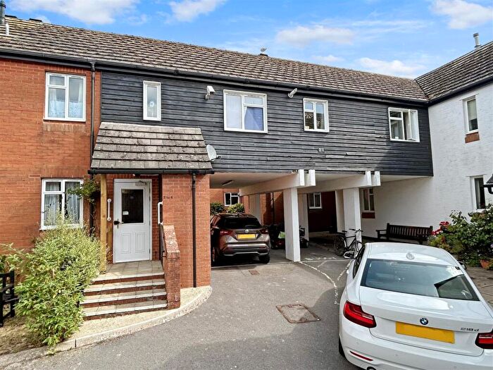 1 Bedroom Apartment For Sale In Chardsmead Court, Bridport, Dorset, DT6