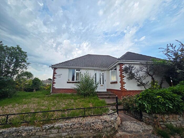 3 Bedroom Detached Bungalow For Sale In Hythe Road, Poole, BH15