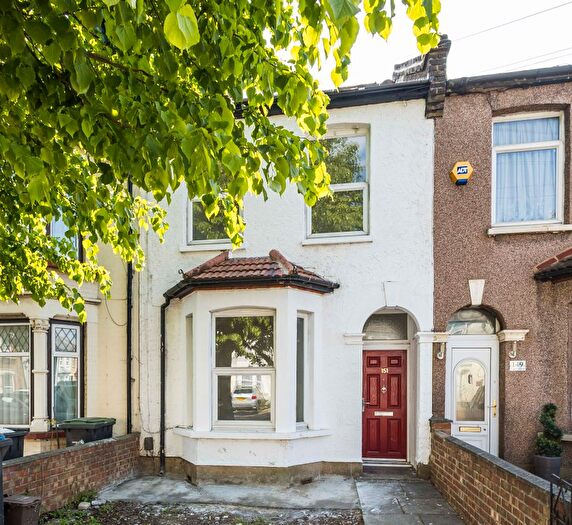 4 Bedroom Terraced House To Rent In Nags Head Road, Enfield, EN3